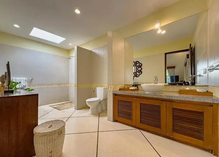Villa Spacious - Santai - *
